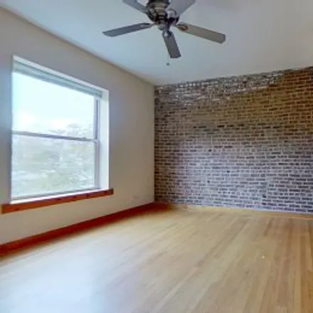 Rent this 2 bed apartment on #3w,6357 North Lakewood Avenue in Edgewater, Chicago