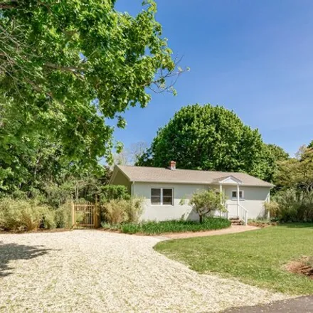 Rent this 3 bed house on 11 Emerson Lane in Shelter Island, Suffolk County