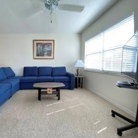 Image 5 - 451 Quail Forest Boulevard, Collier County, FL 34105, USA - Condo for rent