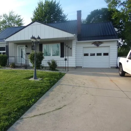 Buy this 5 bed house on 1012 Williams Street in Saint Marys, OH 45885