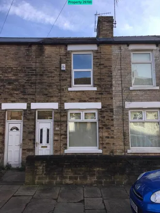 Rent this 2 bed townhouse on Eyam Road in Sheffield, S10 1UT