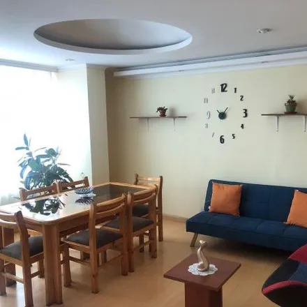 Rent this 2 bed apartment on Edificio Samsara in Azuay E2-284, 170507