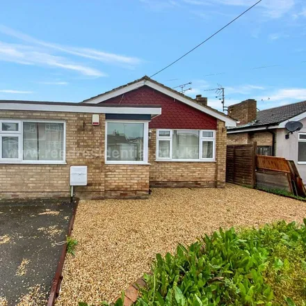 Rent this 2 bed house on Griffin Avenue in Canvey Island, SS8 8BE