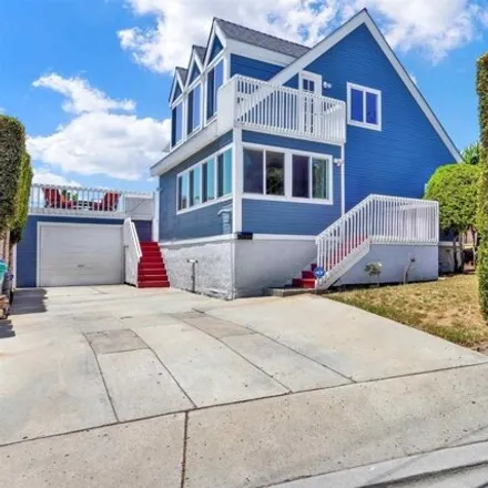 Buy this 3 bed house on 3227 Lowell Street in San Diego, CA 92106