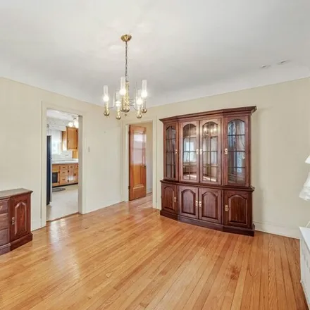Image 8 - 7230 West Ibsen Street, Chicago, IL 60631, USA - House for sale