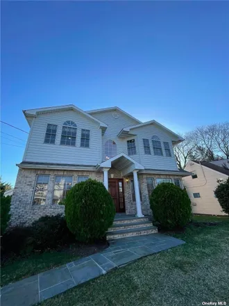 Rent this 4 bed house on 26 Slocum Avenue in Port Washington, NY 11050