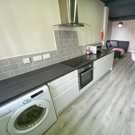 Image 1 - Romer Road, Liverpool, L6 6DH, United Kingdom - Room for rent