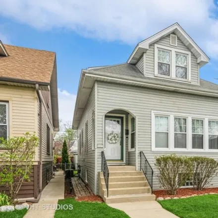 Buy this 4 bed house on 5127 North Kolmar Avenue in Chicago, IL 60630