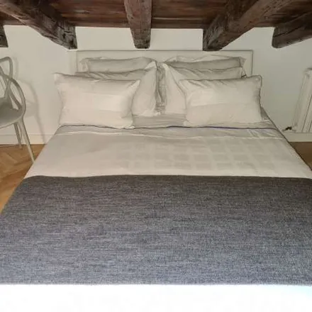 Rent this 2 bed apartment on Calle de Serrano in 12, 28001 Madrid