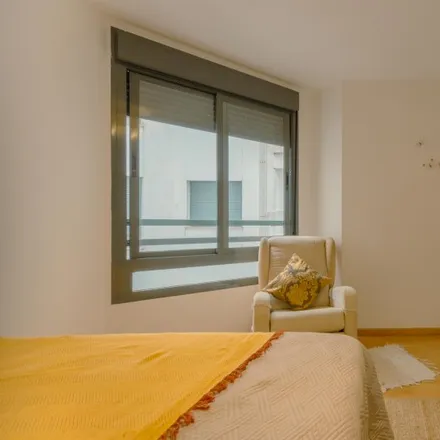 Rent this 2 bed room on Camí de Montcada in 152, 46025 Valencia