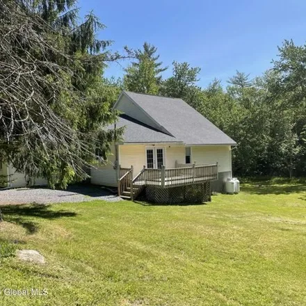 Image 2 - 134 Varville Rd, New York, 12138 - House for sale