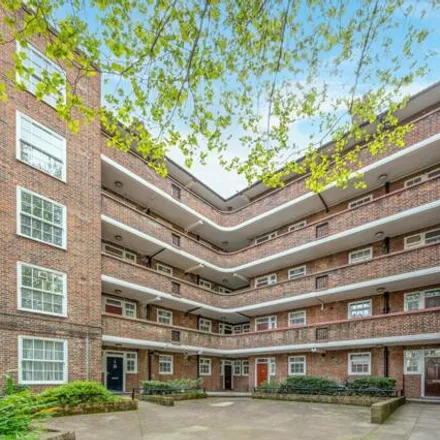 Image 7 - Wenham House, Ascalon Street, Nine Elms, London, SW8 4DL, United Kingdom - Apartment for sale