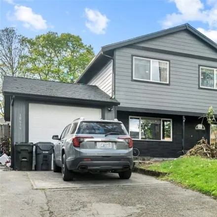 Buy this 5 bed house on 10596 9th Avenue Court South in Pierce County, WA 98444