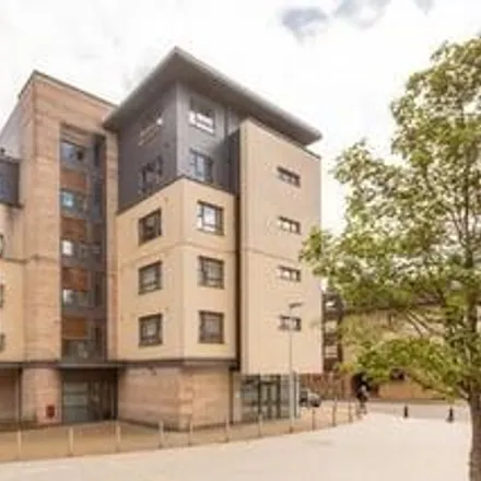 Rent this 2 bed apartment on 15 West Tollcross in City of Edinburgh, EH3 9QN