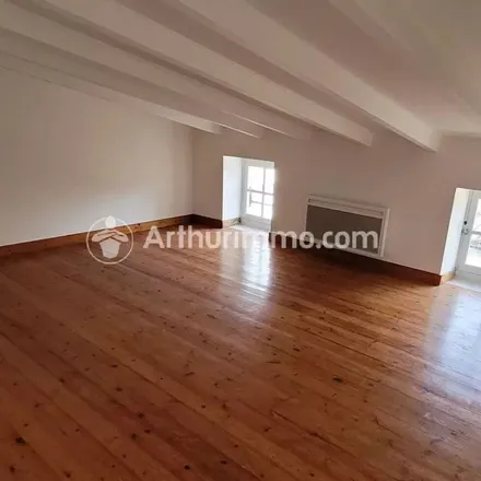 Rent this 3 bed apartment on 157 Rue de Fontorbe in 17400 Saint-Jean-d'Angély, France