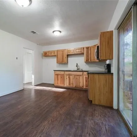 Image 8 - Thrush Street, Woodville, Tyler County, TX 75979, USA - House for rent