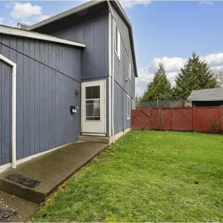 Buy this 3 bed townhouse on 4225 North Juneau Street in Portland, OR 97203