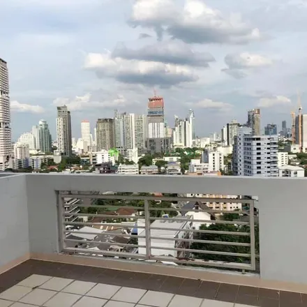 Rent this 1 bed apartment on unnamed road in Din Daeng District, 10400