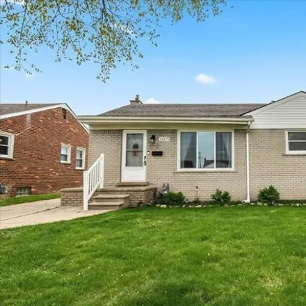 Buy this 3 bed house on 15480 Churchill Street in Southgate, MI 48195