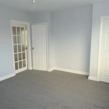 Image 1 - Ainsty Drive, Wetherby, LS22 7QW, United Kingdom - Apartment for rent