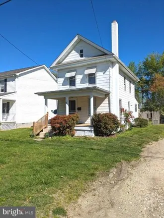 Buy this 2 bed house on 407 West Central Avenue in Federalsburg, MD 21632