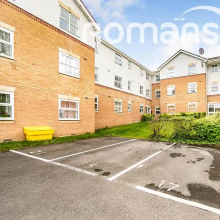 Rent this 2 bed apartment on 59-69 Elm Park in Reading, RG30 2HT