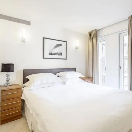 Rent this 2 bed apartment on 43 Weymouth Street in East Marylebone, London