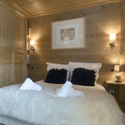 Rent this 3 bed apartment on 73120 Courchevel