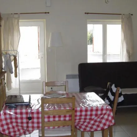 Image 7 - Saint-Christoly-de-Blaye, Gironde, France - Apartment for rent