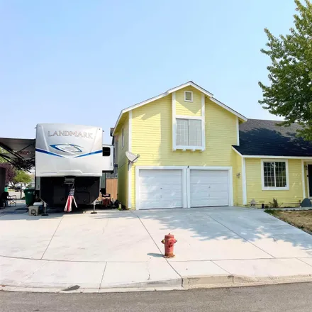 Buy this 3 bed house on 6900 Freedom Drive in Washoe County, NV 89436