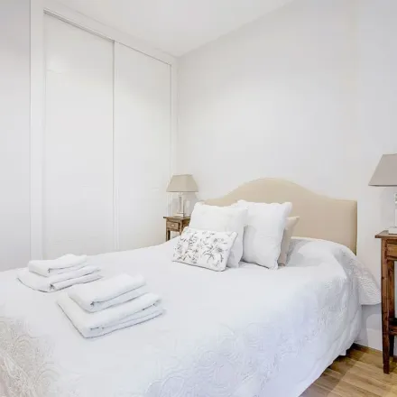 Image 7 - Calle Moreto, 9, 28014 Madrid, Spain - Apartment for rent