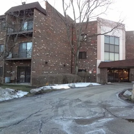 Rent this 1 bed condo on 1143 Castillian Court in Glenview, IL 60025