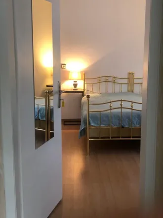 Rent this 2 bed apartment on Palisadenweg 10 in 35410 Hungen, Germany