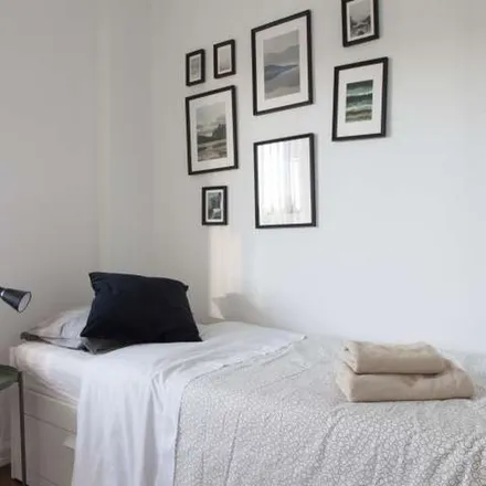 Rent this 2 bed apartment on Pasaje de la Canalización in 28026 Madrid, Spain