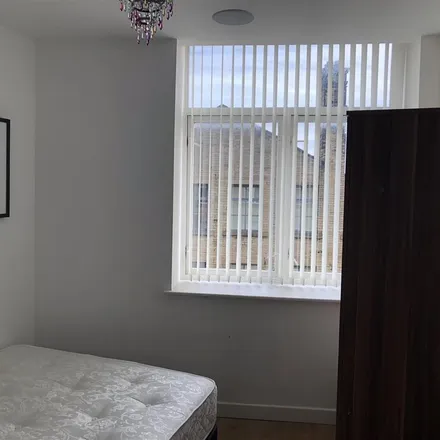 Image 5 - Sunbridge Road, Bradford, BD1 2NE, United Kingdom - Apartment for rent