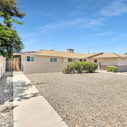 Buy this 5 bed house on 8136 North 55th Avenue in Glendale, AZ 85302