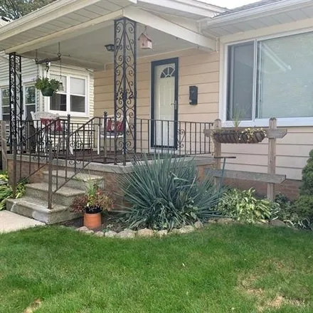Buy this 2 bed house on 23121 Columbia Street in Dearborn, MI 48124