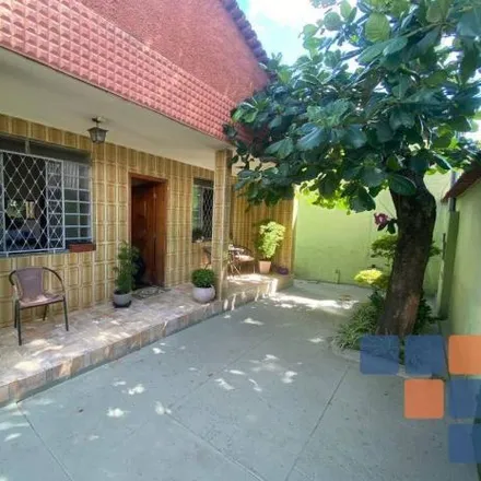 Buy this 3 bed house on Rua Dona Euridice Lourenço in Barreiro, Belo Horizonte - MG