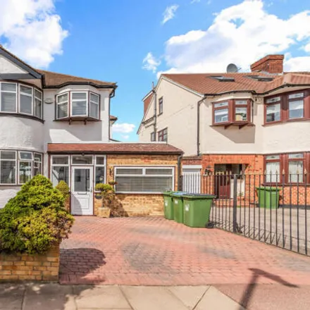 Buy this 4 bed duplex on Broad Walk in London, SE3 8ND