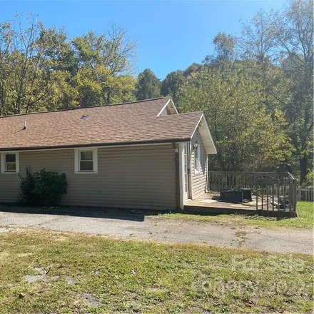 Image 2 - 1514 Wakefield Drive Northwest, Honey Hill, Lenoir, NC 28645, USA - House for sale