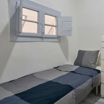 Rent this 7 bed room on Rua Barão de Sabrosa