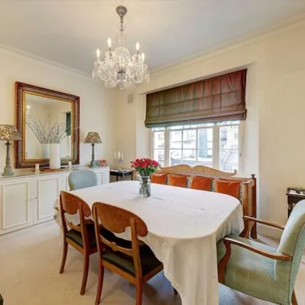 Image 7 - 5 Eaton Place, London, SW1X 8BY, United Kingdom - Apartment for sale