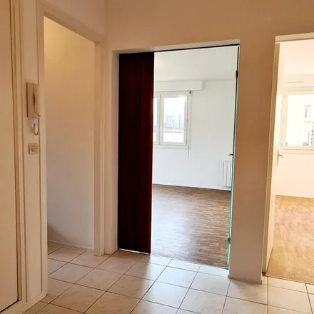 Rent this 2 bed apartment on 6 bis Rue Charles Corbeau in 27000 Évreux, France