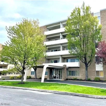 Buy this 2 bed condo on 19098 Schlather Lane in Rocky River, OH 44116