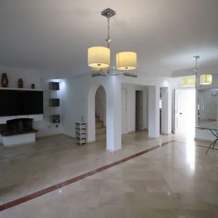 Rent this 4 bed apartment on Playa de la Fontanilla in Bulevar del Príncipe Alfonso de Hohenlohe, 29602 Marbella