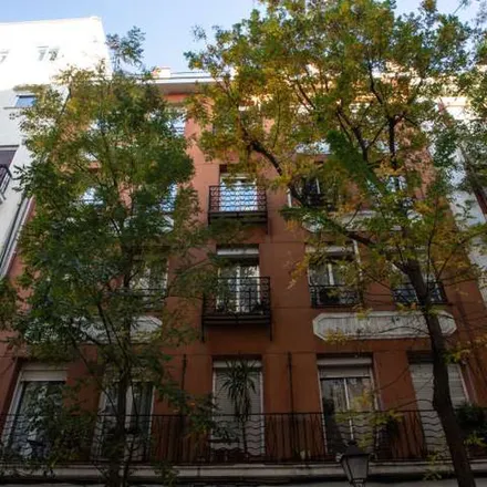 Rent this 2 bed apartment on Madrid in Calle de Tomás López, 7