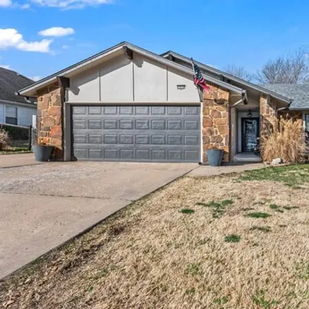 Buy this 3 bed house on 2932 South Aspen Court in Broken Arrow, OK 74012