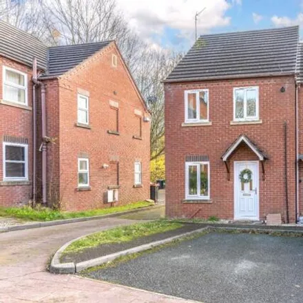 Buy this 3 bed house on Fieldfare Way in Dawley, TF4 3TH