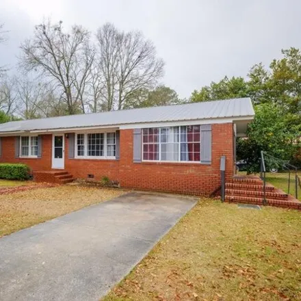 Buy this 3 bed house on 487 East James Street in Adel, GA 31620
