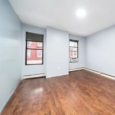 Image 4 - 97 Gardner Avenue, Jersey City, NJ 07304, USA - House for rent